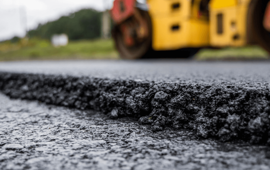 Pavimentação e troca de camada de asfalto são mais eficazes com tecnologia e sustentabilidade